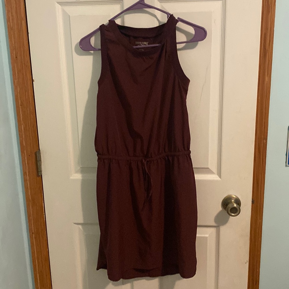 I am selling this maroon dress.
